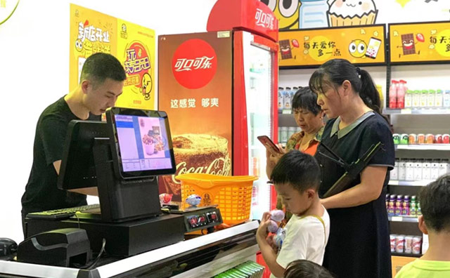 熱潮中的怡佳仁零食店加盟項目，三大優勢說服你