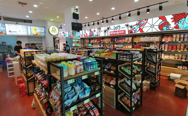 深耕產(chǎn)品細(xì)節(jié)，打造超高影響力，怡佳仁零食店品牌14年發(fā)展歷程