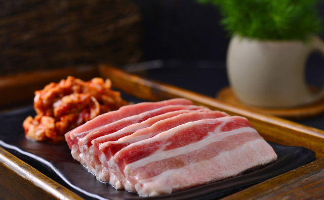 開烤肉店掙錢嗎？它的利潤是多少？
