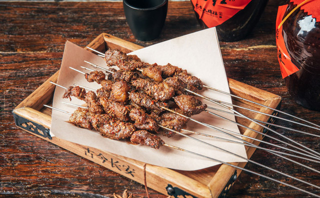 烤肉店如何烤羊肉串，方法都在這里