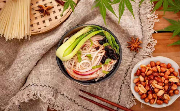 地標 紅色 贛菜 米粉 夜經濟，點燃第二十屆中國美食節