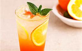 果汁飲品店加盟掙錢嗎？一杯西瓜汁利潤多少？